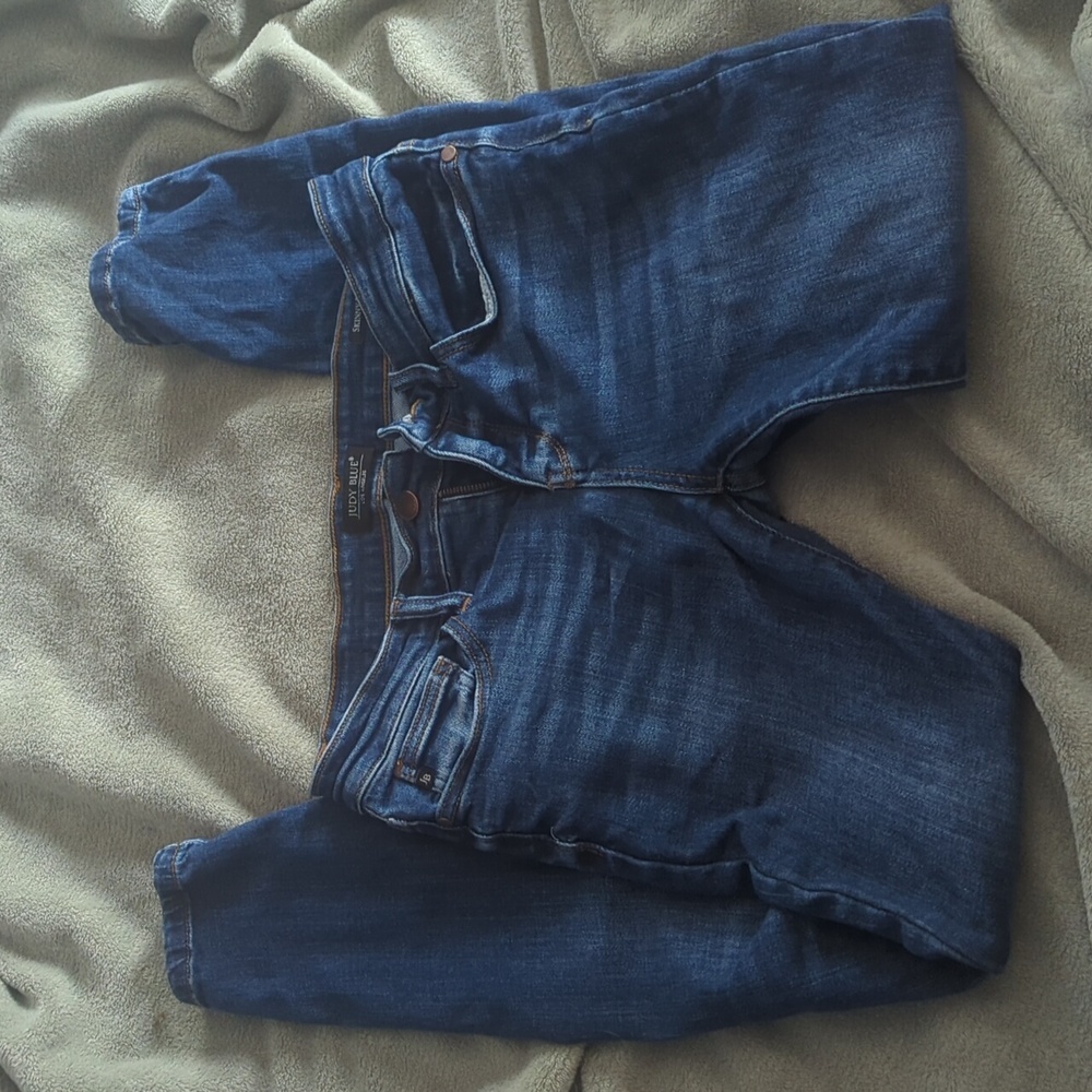 Women's Judy Blue Blue Jeans. 27-inch inseam